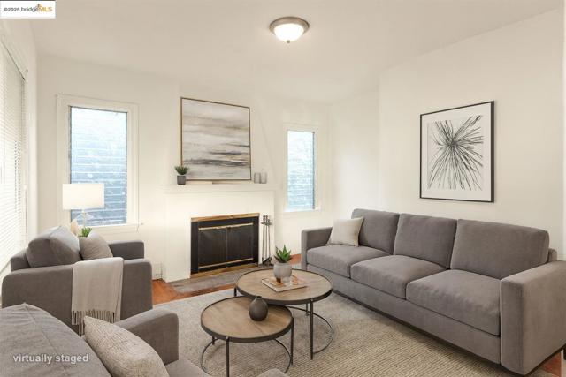 2201 Spaulding Ave, Berkeley CA: https://media.crmls.org/mediaz/e81d0637-ded3-472a-803a-7c82084249b1.jpg