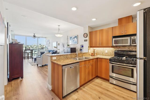 300 W Beech St, San Diego CA: https://media.crmls.org/mediaz/e81db013-c557-4de6-947f-fd79bdca23c5.jpg