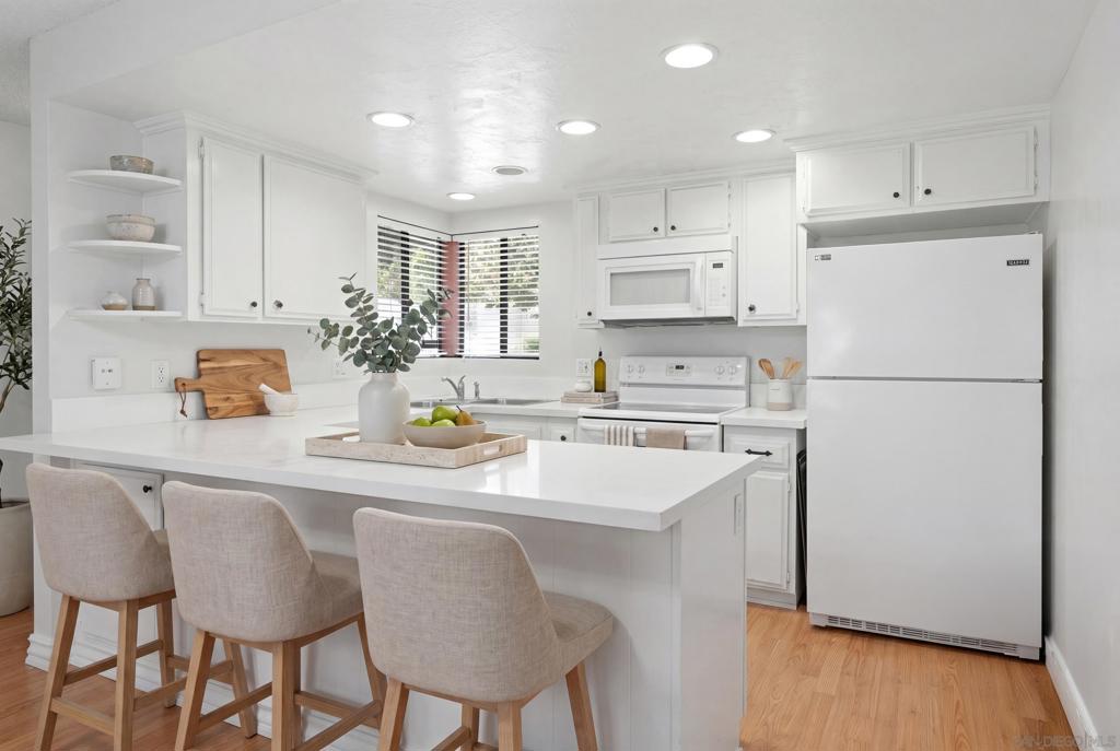 1257 Grand Avenue - photo 8