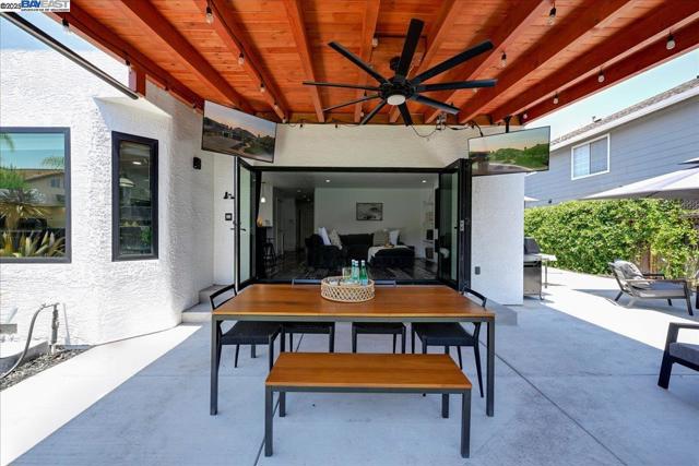1890 Conte Way, Morgan Hill CA: https://media.crmls.org/mediaz/e81ef3ff-f775-4632-bbe7-2278a6f4b71d.jpg