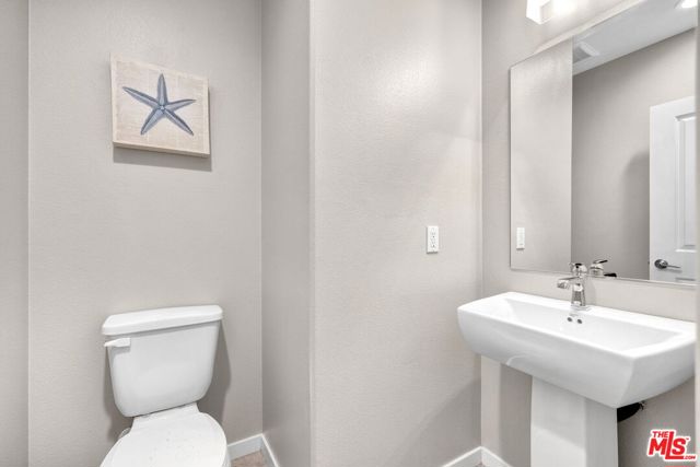 746 Farrier Way, Upland CA: https://media.crmls.org/mediaz/e81ff5d6-9fdb-4dba-bf10-dd28420b5dec.jpg