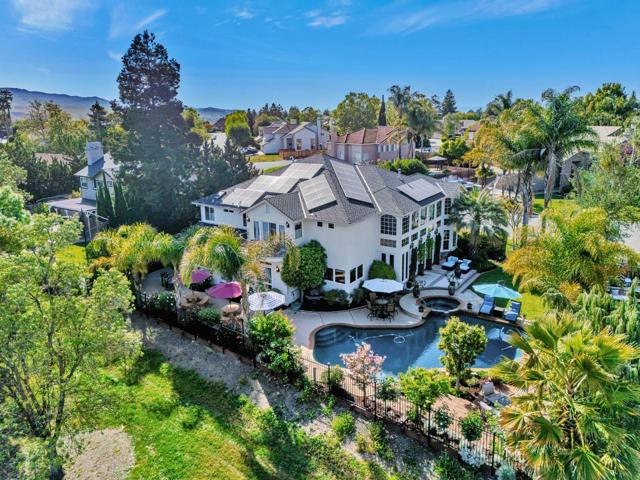 290 Bonnie Lane, Hollister CA: https://media.crmls.org/mediaz/e8207d86-f2dc-4e4f-9e36-b91a4c18c540.jpg