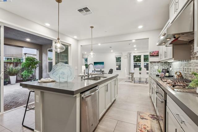 5789 Nugget Way, Dublin CA: https://media.crmls.org/mediaz/e8208e4d-6b0e-4a42-a96e-df613f127818.jpg