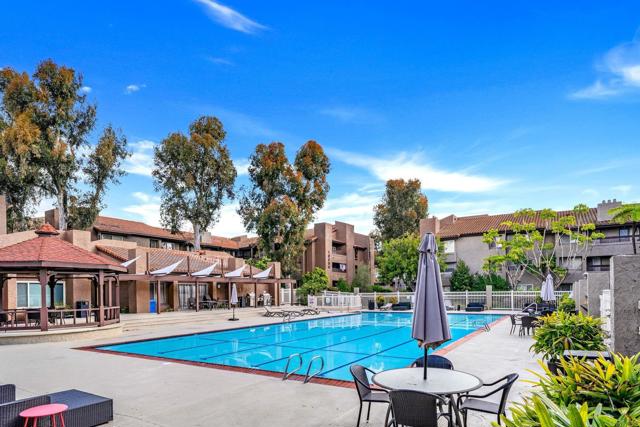 10350 Caminito Cuervo, San Diego CA: https://media.crmls.org/mediaz/e820c34c-1939-4ccc-a3ef-05739ad80da6.jpg