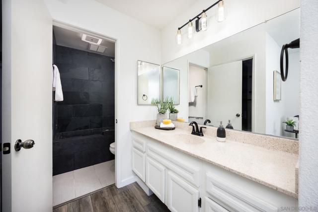 345 N Melrose Dr, Vista CA: https://media.crmls.org/mediaz/e820d1c0-5e28-4a1a-8112-d3b327e98a69.jpg