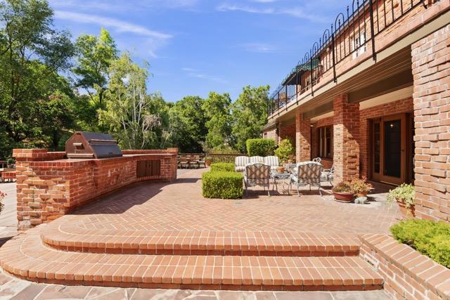 12359 Farr Ranch Road, Saratoga CA: https://media.crmls.org/mediaz/e820e442-3b35-40c2-959c-d7a6cda401a8.jpg