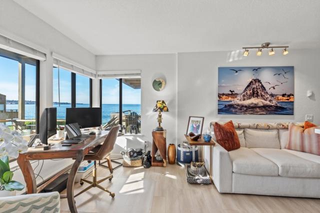 1 Surf Way, Monterey CA: https://media.crmls.org/mediaz/e8211dd9-9492-4930-810c-85311c0b94d2.jpg