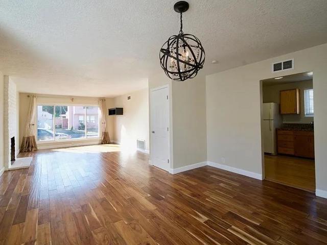 621 Forest Lake Drive, Pacifica CA: https://media.crmls.org/mediaz/e82136c6-20a4-42fa-a510-d3f2dafe2fe7.jpg