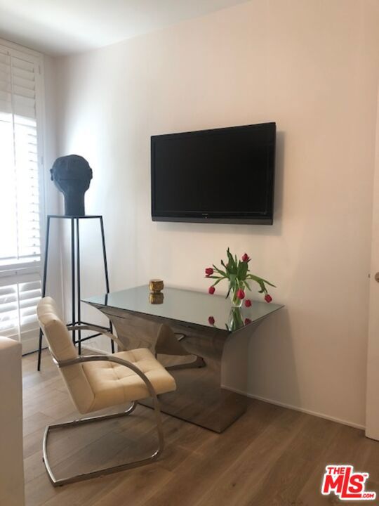 9033 VISTA GRANDE Street, West Hollywood CA: https://media.crmls.org/mediaz/e823b652-a8bc-485e-adb4-cfb4c445ea0d.jpg