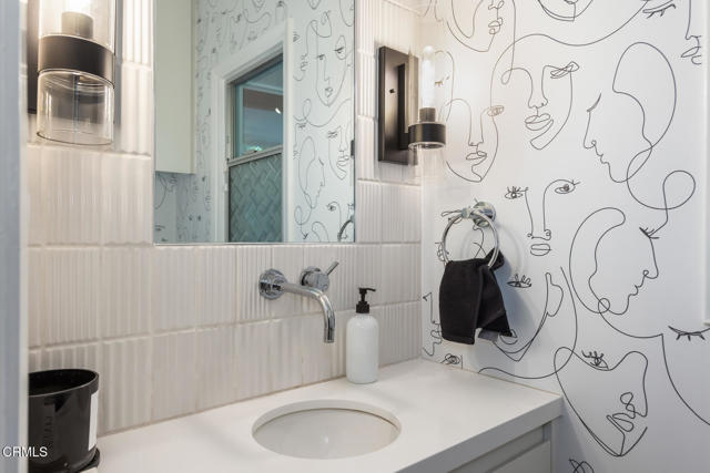 3608 Hampstead Road, La Canada Flintridge CA: https://media.crmls.org/mediaz/e82429dd-1b5c-4620-b81c-9960e8037fab.jpg
