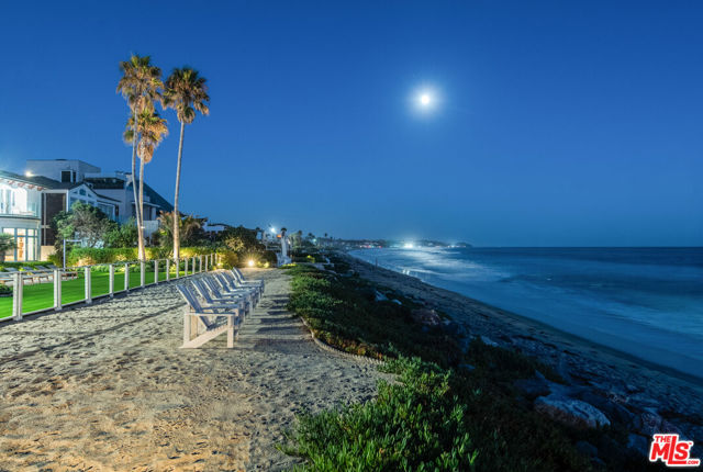 31272 Broad Beach Road, Malibu CA: https://media.crmls.org/mediaz/e8247c01-8799-4d20-b57e-8b1a6ffc1fe8.jpg