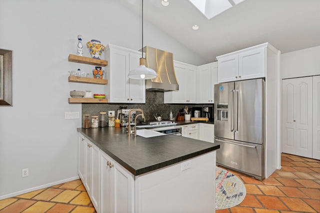 Image 19 of 73 For 12471 Mirar De Valle Road
