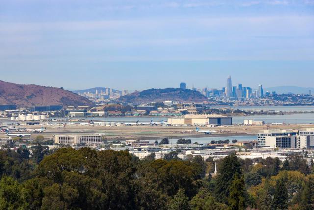 150 New Place Road, Hillsborough CA: https://media.crmls.org/mediaz/e825b133-c42d-4dae-90bb-429f325dd175.jpg
