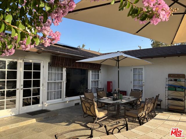 22491 Domingo Road, Woodland Hills CA: https://media.crmls.org/mediaz/e825b176-56eb-4d82-bcf2-291344fdad27.jpg