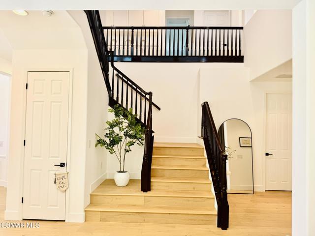4984 Corral Street, Simi Valley CA: https://media.crmls.org/mediaz/e825c13a-6e38-46d7-a7bc-60c4707c867a.jpg