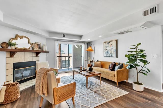 4452 Mentone St, San Diego CA: https://media.crmls.org/mediaz/e8264268-f2d3-4bc1-ac63-d604fc17946d.jpg
