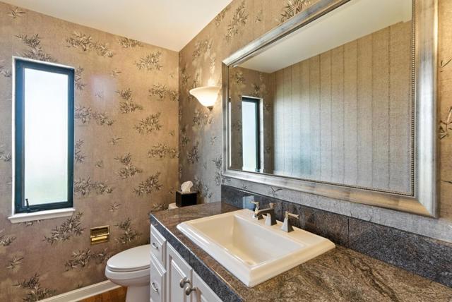 2935 Sherwood Drive, San Carlos CA: https://media.crmls.org/mediaz/e826fa50-6c5f-436e-a0ff-7cecc4e6b408.jpg