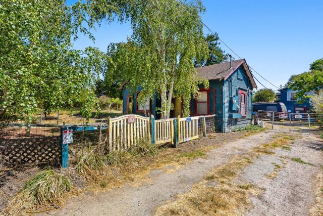 1430 Merrill Street, Santa Cruz CA: https://media.crmls.org/mediaz/e8276b7a-eb76-4f2e-a8b3-6a22f833fd8f.jpg