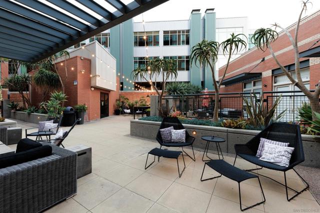 877 Island Ave, San Diego CA: https://media.crmls.org/mediaz/e82782b3-5004-4437-80ab-5e81ce4f572d.jpg