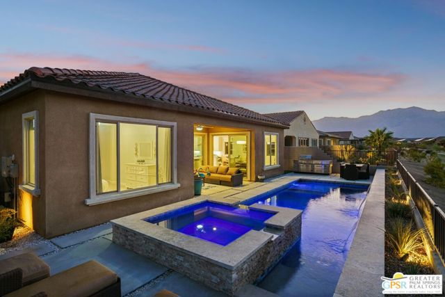 101 Zinfandel, Rancho Mirage CA: https://media.crmls.org/mediaz/e827a84e-e9aa-4242-8fcc-bd1947bf2d87.jpg