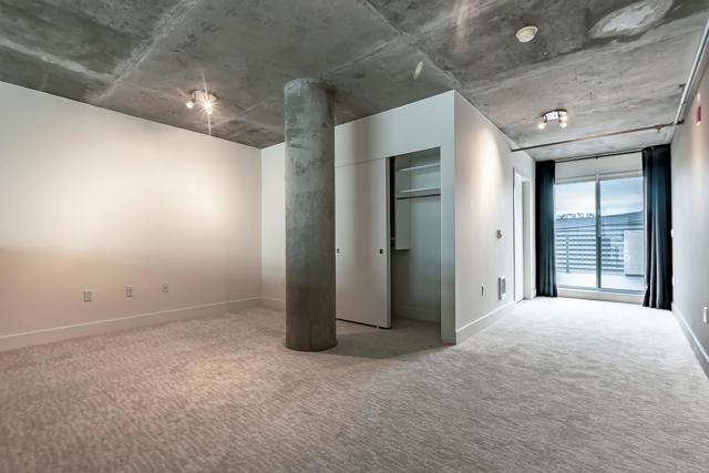 311 Oak Street, Oakland CA: https://media.crmls.org/mediaz/e827d375-d838-4e27-a3e4-3e661a970942.jpg
