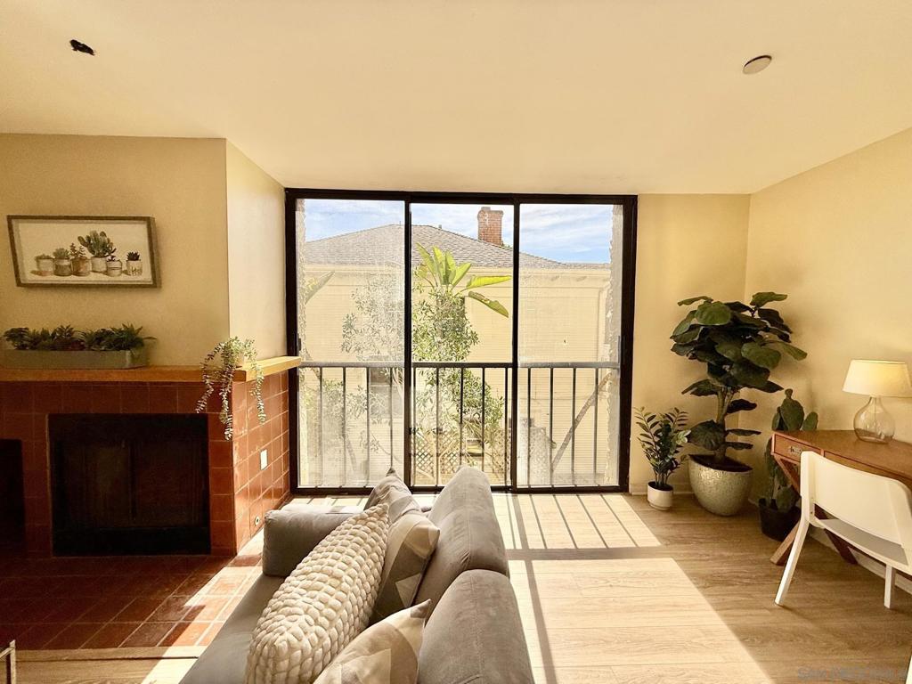 4082 Albatross St - photo 7