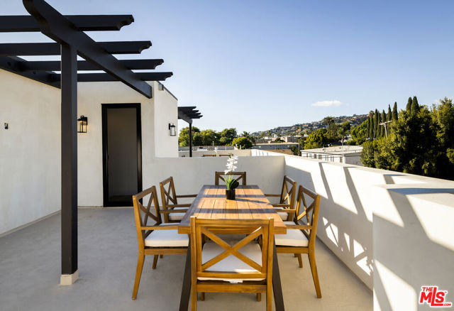 1203 N Vista Street, West Hollywood CA: https://media.crmls.org/mediaz/e82836ac-cd7a-4b9c-a3fa-14d7ccdea93e.jpg