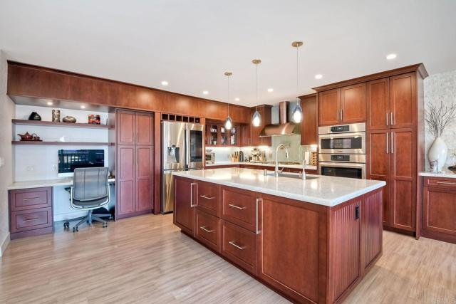 Detail Gallery Image 8 of 45 For 2144 Caminito Del Barco, Del Mar,  CA 92014 - 2 Beds | 2 Baths