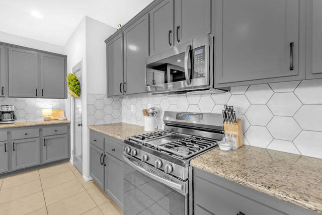 83881 Festivo Court, Indio CA: https://media.crmls.org/mediaz/e82960e9-21a4-4139-ad0e-bc2d26e8cdb3.jpg