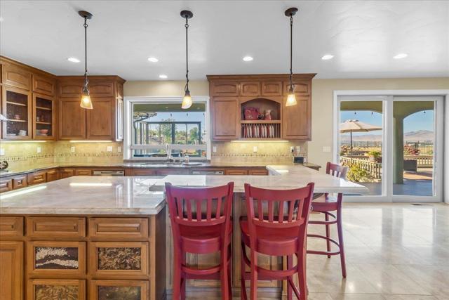 4116 Ashford Circle, Hollister CA: https://media.crmls.org/mediaz/e829ce81-d3c4-4a61-91a5-9f5054b85670.jpg