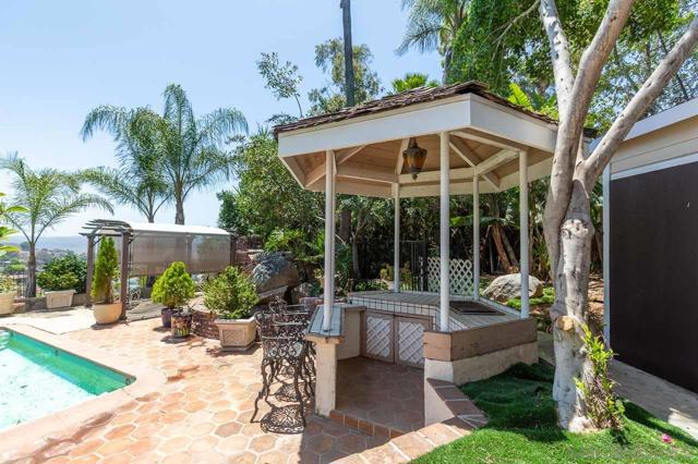 11339 Rolling Hills Dr, El Cajon CA: https://media.crmls.org/mediaz/e82be2ff-9938-434d-8956-5add9b9492bf.jpg