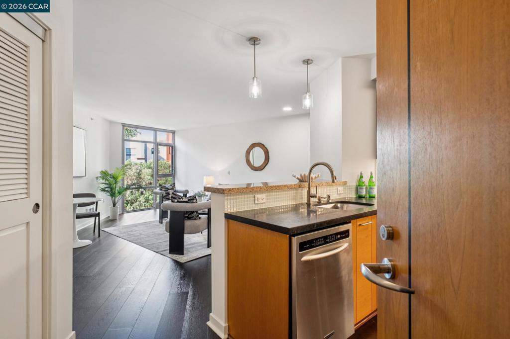 170 King Street #722