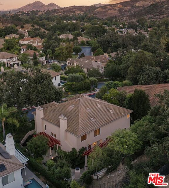 1535 Verde Ridge Lane, Westlake Village CA: https://media.crmls.org/mediaz/e82c98ac-0f66-4187-a1f1-7c9d2742f2e3.jpg