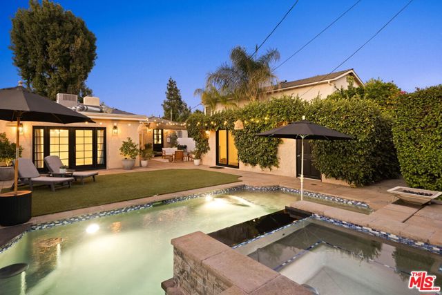 13128 Hartsook Street, Sherman Oaks CA: https://media.crmls.org/mediaz/e82ce28e-9356-4437-aeaa-cc3cf9d63117.jpg