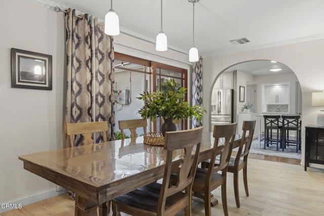 122 Taft Avenue, Ventura CA: https://media.crmls.org/mediaz/e82d19c4-73e9-4d39-96f4-55a399651265.jpg