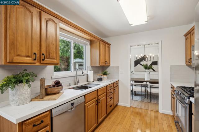 Image 9 of 60 For 3044 Santa Maria Dr