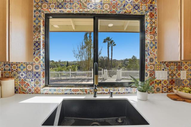 Detail Gallery Image 10 of 46 For 358 Spanish Spur, Fallbrook,  CA 92028 - 3 Beds | 2 Baths