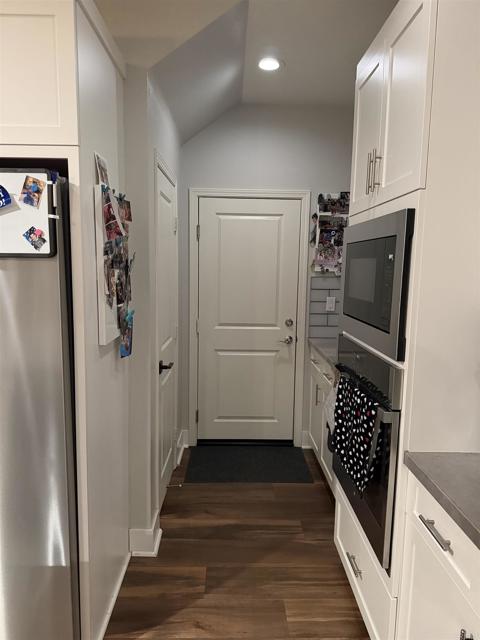 Detail Gallery Image 5 of 39 For 1247 Corte Mendi, Chula Vista,  CA 91913 - 4 Beds | 3/1 Baths