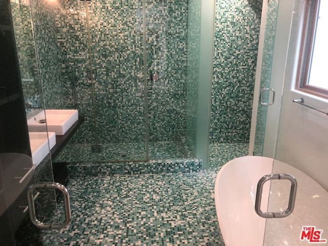 128 S Carson Road, Beverly Hills CA: https://media.crmls.org/mediaz/e83020a3-b083-4ff6-a436-0477e4c1fbbf.jpg