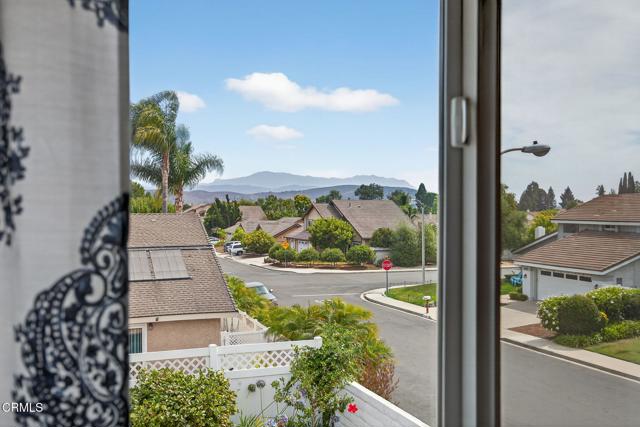 3470 CHIEF Circle, Thousand Oaks CA: https://media.crmls.org/mediaz/e83083ed-2dd8-4d11-bbc8-cac08c053c19.jpg