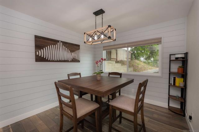1426 Westwood Pl., Oceanside CA: https://media.crmls.org/mediaz/e830e2bf-0568-4928-82ff-6fbf38c61d1e.jpg