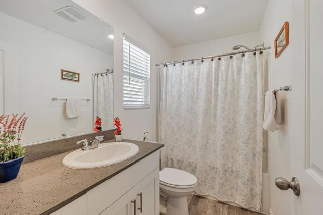 1420 Primitivo Lane, Manteca CA: https://media.crmls.org/mediaz/e8319eff-7484-4f7d-9a67-77249281f404.jpg