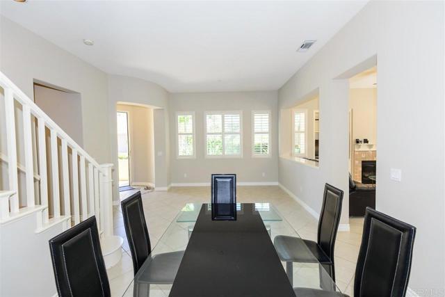 11424 Miro Cir, San Diego CA: https://media.crmls.org/mediaz/e831ff10-1fca-4417-babd-7e6ff1e2f4bf.jpg