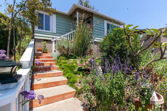 8420 Porter Hill Terrace, La Mesa CA: https://media.crmls.org/mediaz/e8320116-854a-4e62-9afe-31a1d96cd23b.jpg