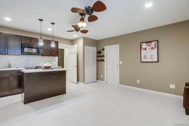 3415 19 Madison Ave, San Diego CA: https://media.crmls.org/mediaz/e832fcda-75f5-46e5-a3c5-d60df14ba528.jpg