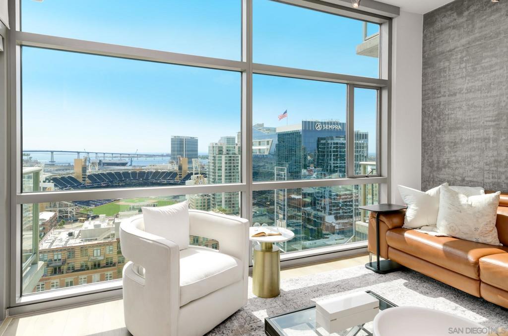 800 The Mark Ln #2206