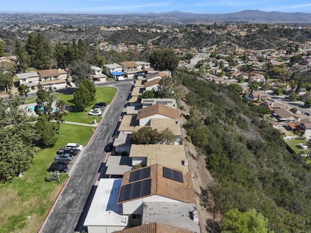 575 Otay Lakes Rd, Chula Vista CA: https://media.crmls.org/mediaz/e83372a9-58f8-4830-ab97-41fa629bda92.jpg