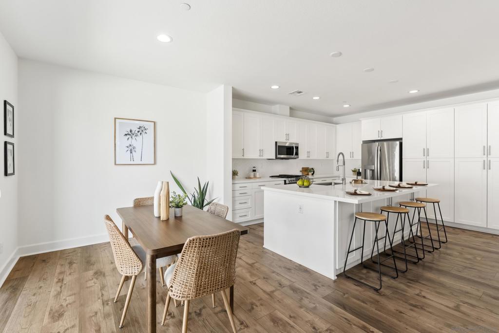 MLS #250041327SD image #11