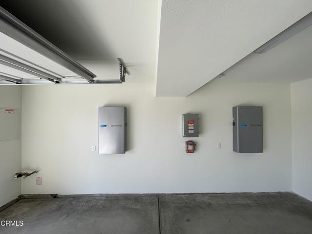 Detail Gallery Image 19 of 20 For 560 via San Felipe, Camarillo,  CA 93012 - 3 Beds | 2/2 Baths