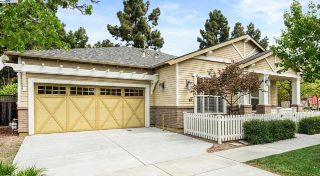 35607 Embassy Common, Fremont CA: https://media.crmls.org/mediaz/e8342890-423c-486f-8946-627f2f80138b.jpg